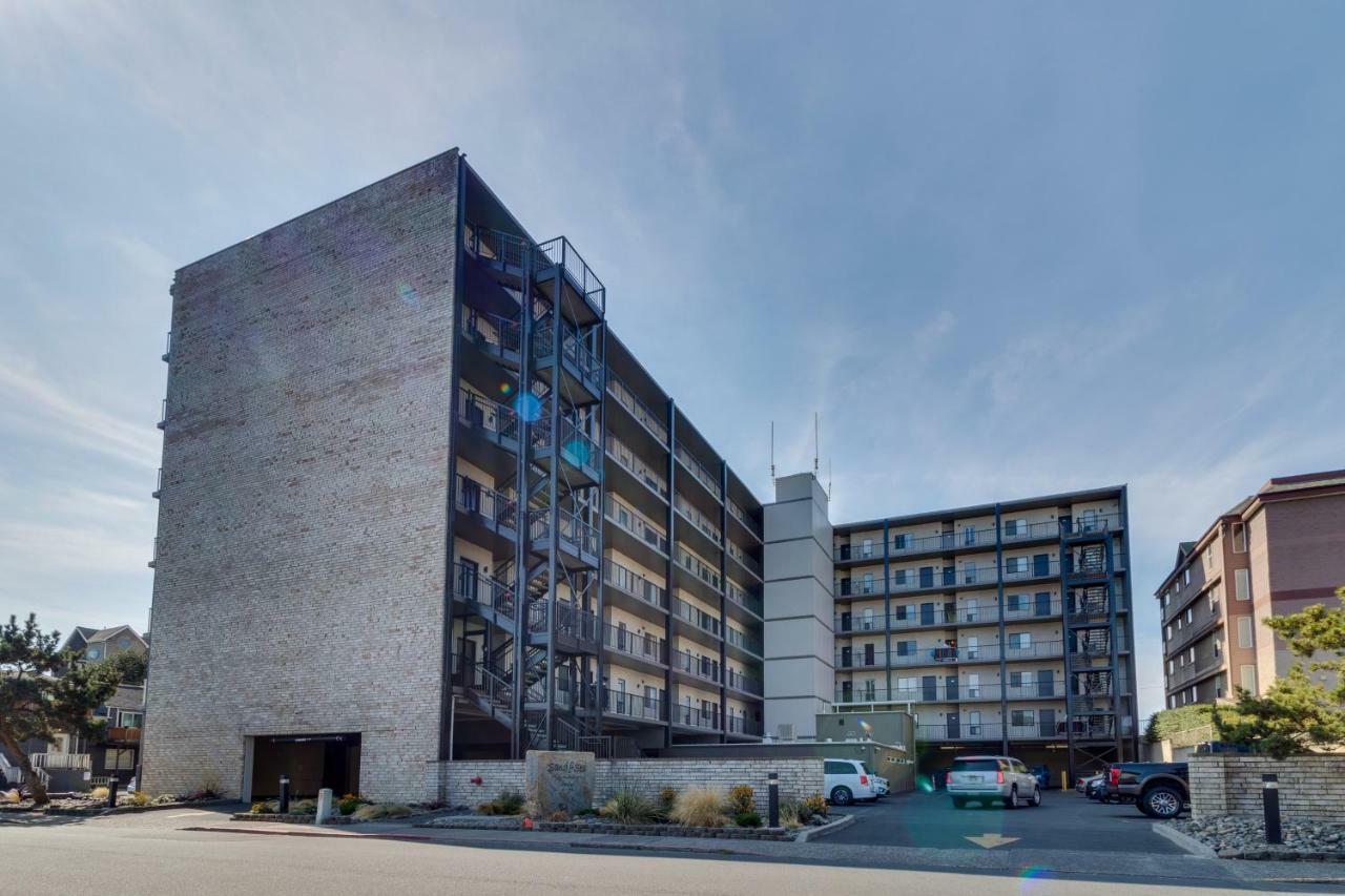 Sand & Sea: Agate Hunter Apartment Seaside Exterior photo